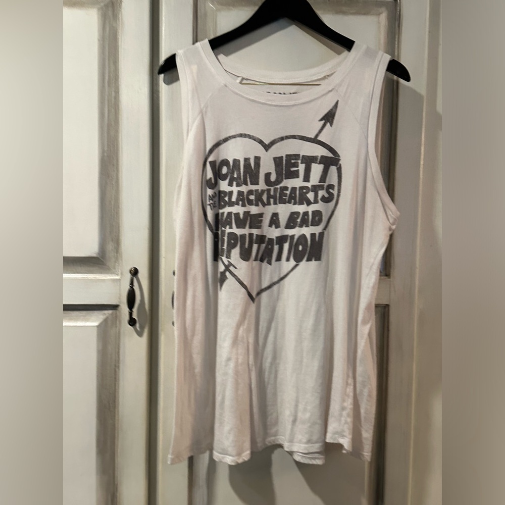 Torrid size 3 Joan Jett Flowy top